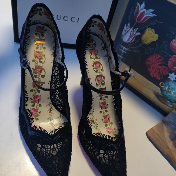 Gucci Flower Pattern Pin Heels - Picture 2 of 4